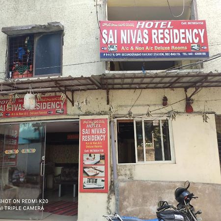 Hotel Sai Nivas Residency Hyderabad Exteriör bild