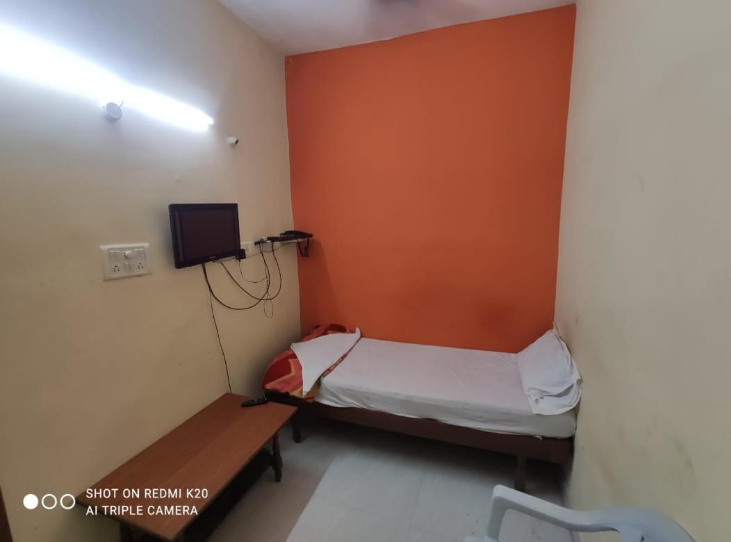 Hotel Sai Nivas Residency Hyderabad Exteriör bild