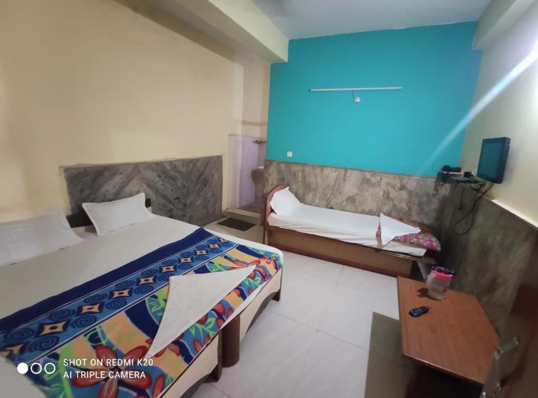 Hotel Sai Nivas Residency Hyderabad Exteriör bild